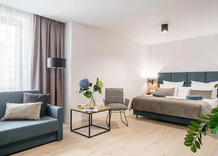 Jazz Market Square Hotel 3*